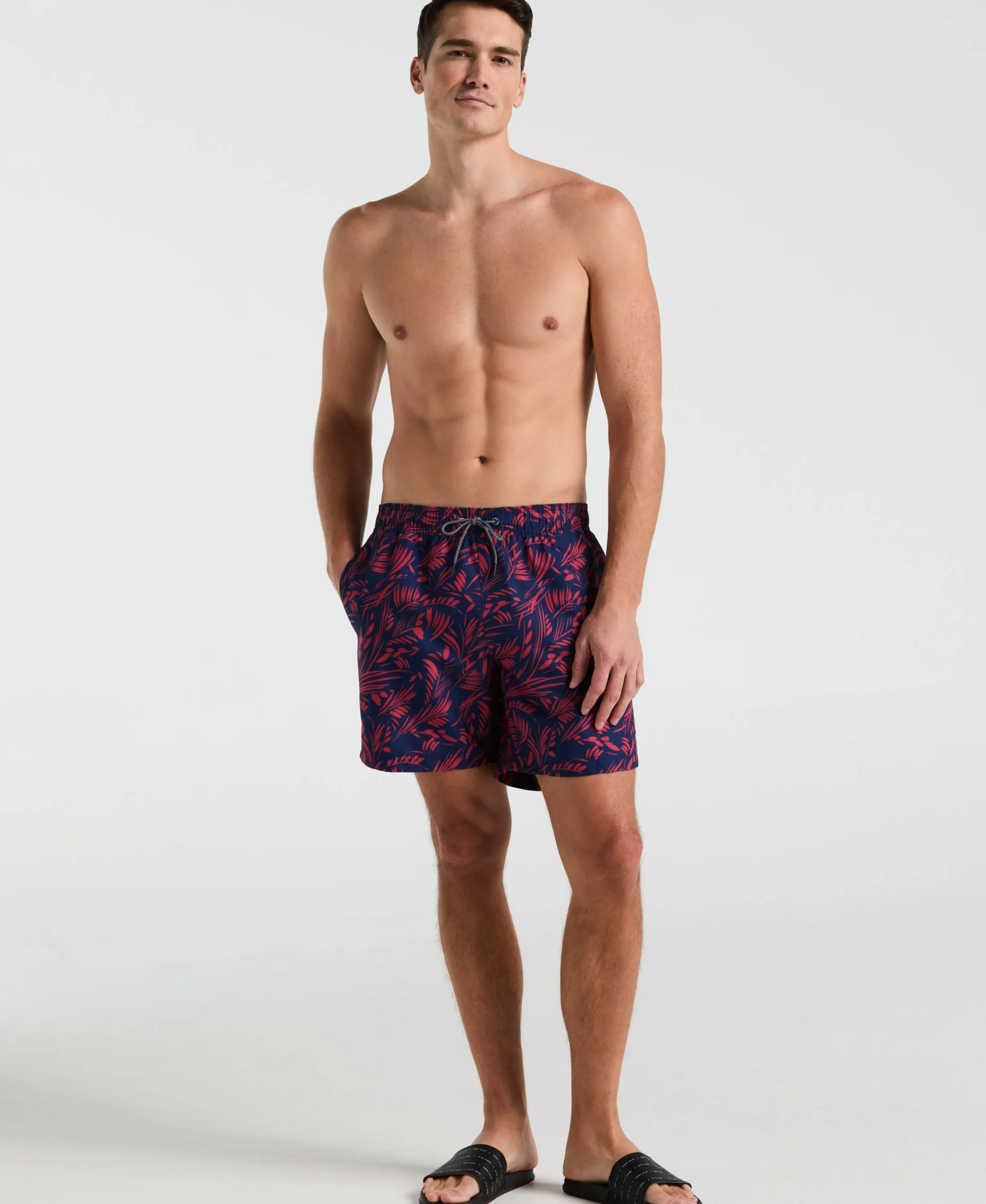 CLEARANCE 7" Leaf Print Swim Short